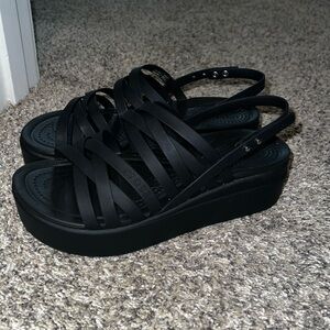 Crocs Brooklyn Strappy Low Wedge/ Sandals